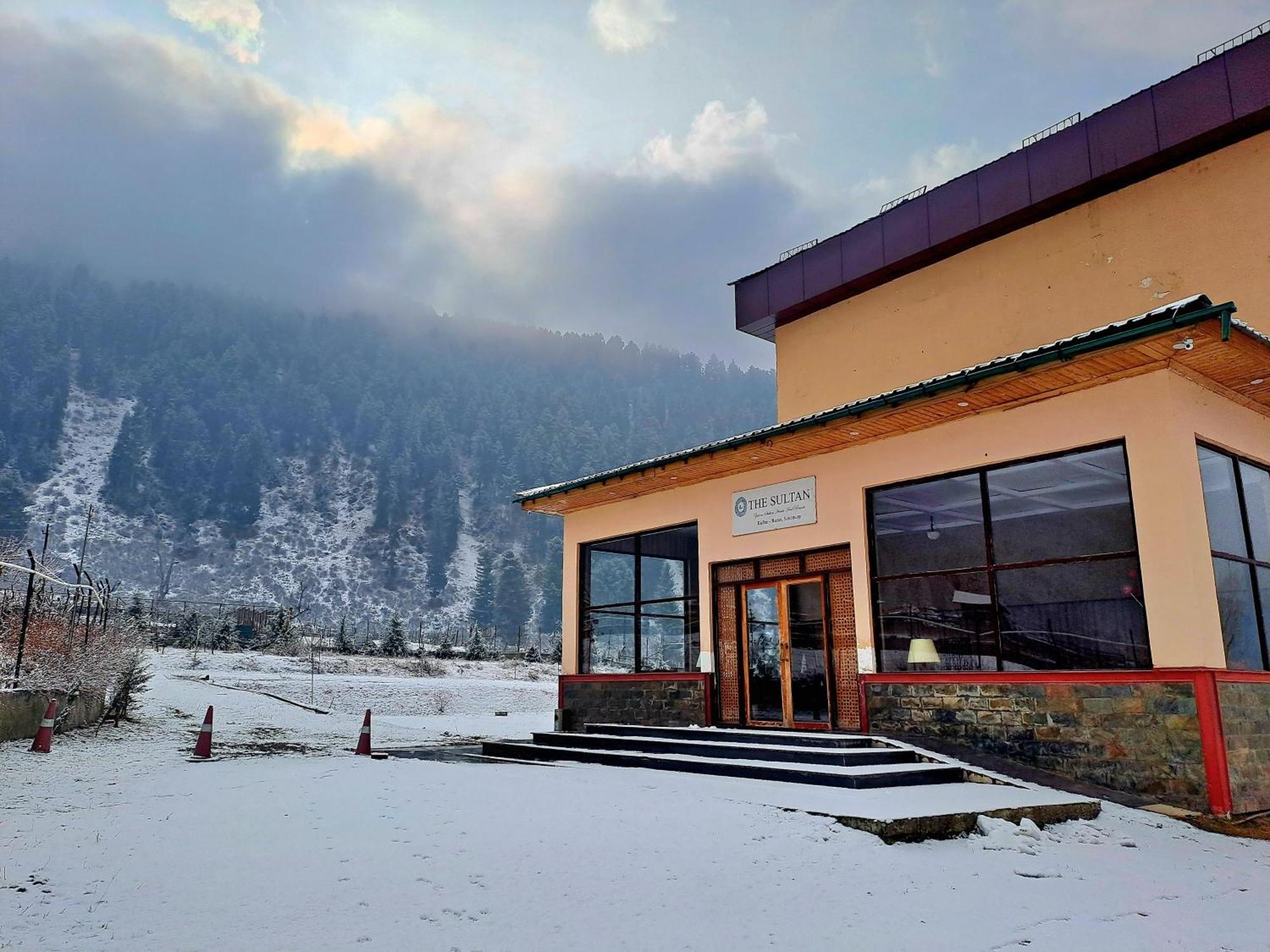The Sultan Resort Kulan Exterior photo