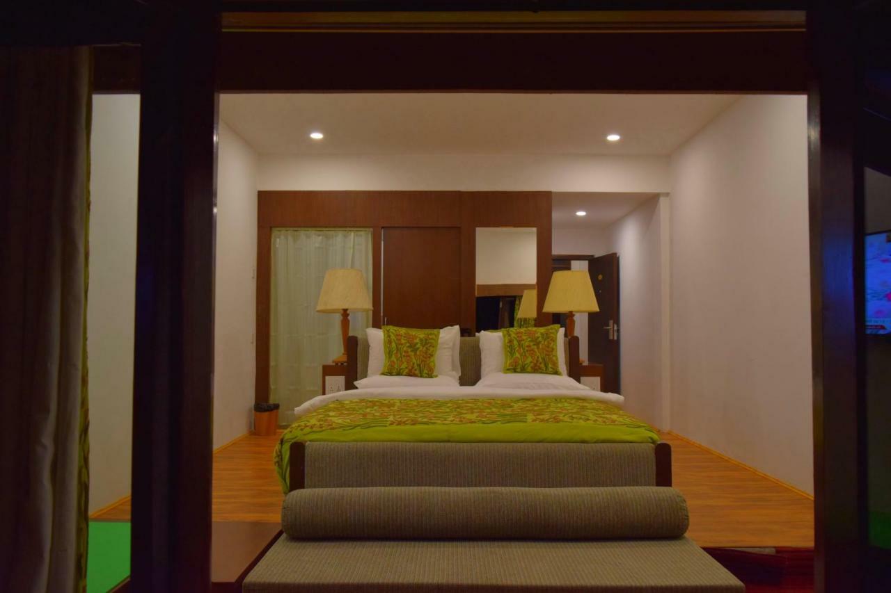The Sultan Resort Kulan Exterior photo